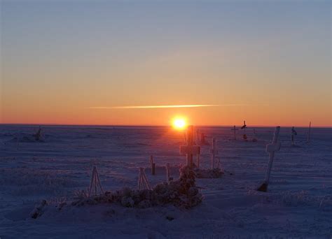 Goodbye sun, hello vampires! (last sunset in Barrow, Alaska) : r/pics