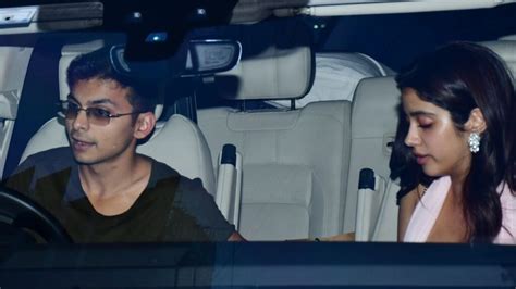 Janhvi Kapoor spotted with ex-boyfriend Shikhar Pahariya in car. Watch ...