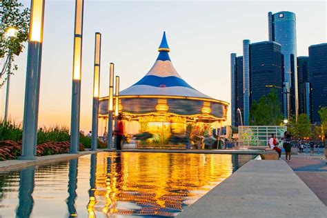 On The Waterfront | The Detroit Riverfront | Visit Detroit