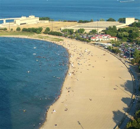 24 Best Chicago Beaches to Explore for Sunny Summer Fun This Year