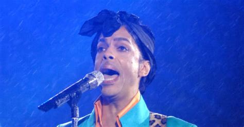 Prince's Super Bowl Halftime Show Was The Greatest Halftime Show Of All Time | HuffPost Canada