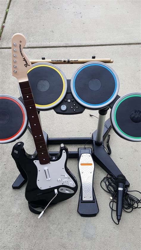 Rock Band 4 band-in-a-box bundle PS4 for Sale in Sacramento, CA - OfferUp