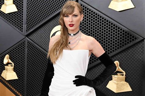 Taylor Swift Encourages Fans to Vote on Super Tuesday | CitizenSide