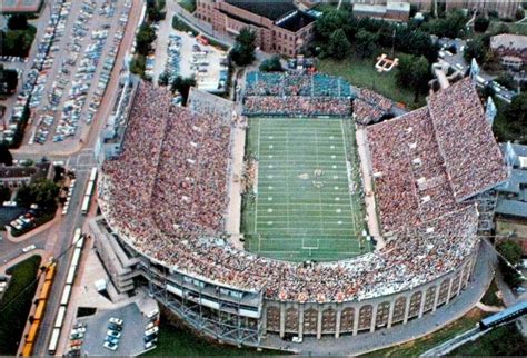 A "Horseshoe" Neyland Stadium before the north side was bowled in. | Neyland stadium, Knoxville ...