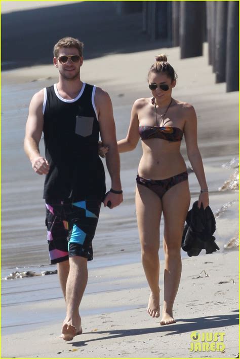 Miley Cyrus: Bikini Babe With Liam Hemsworth!: Photo 2590117 | Bikini, Liam Hemsworth, Miley ...