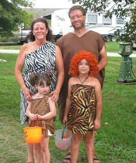 The Croods DIY | Unique halloween costumes, Family halloween costumes, Halloween costumes