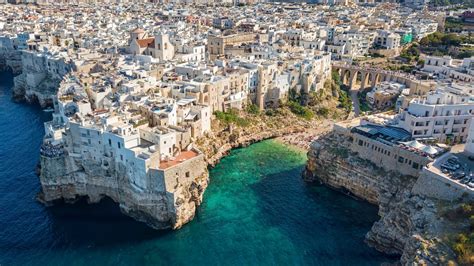 Polignano a Mare: tutto quello che devi sapere | Pugliamare