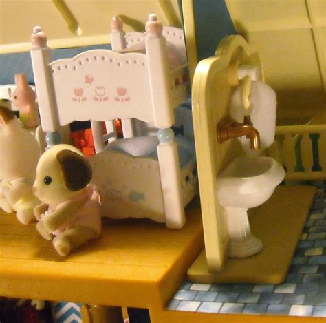 It's a Toy Blog: Calico Critters: Deluxe Village House