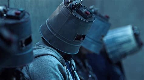 Saw 8: Jigsaw Videoauszug - Saw 8: Jigsaw Clip "Bucket Heads" - FILMSTARTS.de