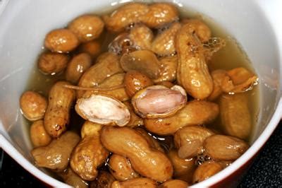 Canned boiled peanuts