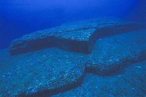 Underwater pyramids in Japan | Funnilogy