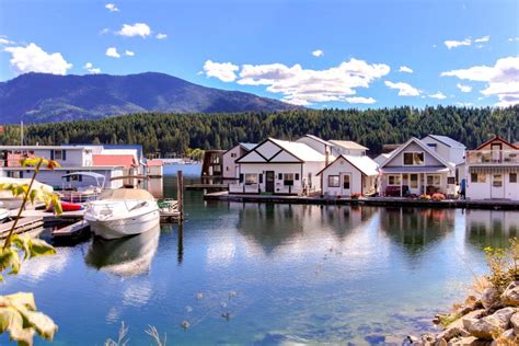 These Floating Cabins Will Help You Decide What To Do In Bayview, Idaho