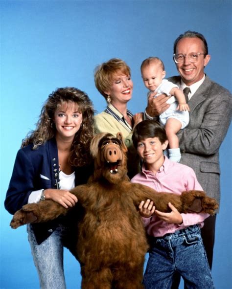 ALF TV Series (1986-1990) - TV Yesteryear