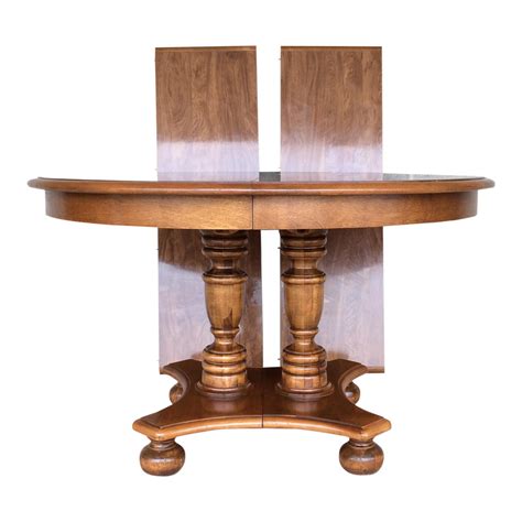 Ethan Allen Maple Pedestal Dining Table With 2 Leaves | Chairish