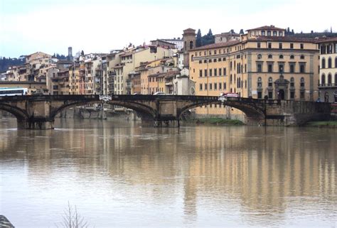 Ponte Santa Trinita (Florence, 1569) | Structurae