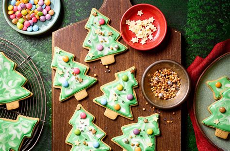 Iced Christmas Tree Biscuits Recipe | Christmas Biscuit Recipes | Tesco ...