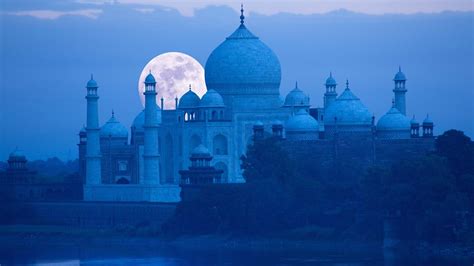 Taj Mahal Moonlight Tour – Classic Tours India