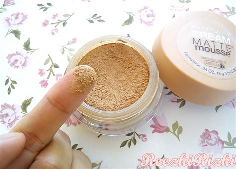 Reezki's Beauty Blog: Review : Maybelline Dream Matte Mousse Foundation ...