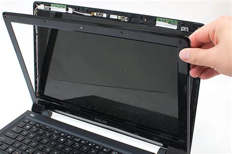 Common Symptoms That Indicate You Need a Replacement Laptop Screen