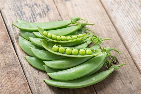 Snow Peas Calories, Health Benefits, And Side Effects - BetterMe