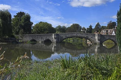 "Aylesford, Kent" by Paul V. A. Johnson at PicturesofEngland.com