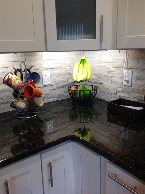 Ledger stone backsplash | Kitchen backsplash designs, Trendy kitchen backsplash, Kitchen cabinet ...