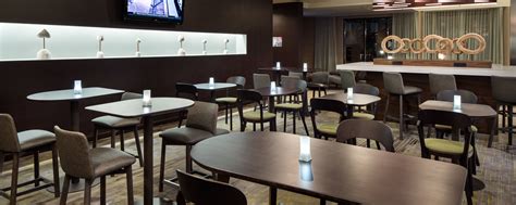 Phoenix Restaurants near Sky Harbor Airport | Courtyard Phoenix Airport