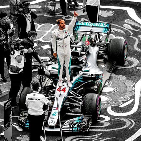 [100+] Lewis Hamilton Wallpapers | Wallpapers.com