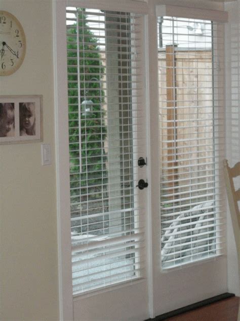 26 Good And Useful Ideas For Front Door Blinds - Interior Design Inspirations