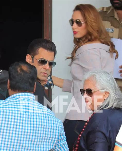 Pictures! Salman Khan and Lulia Vantur leave for Delhi | Filmfare.com