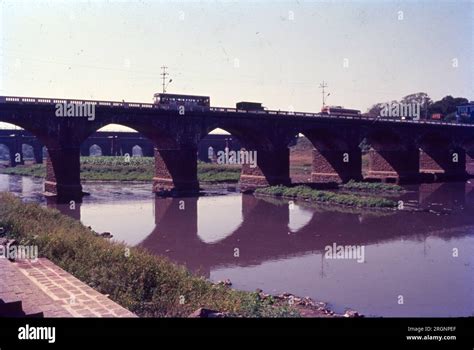 Bridge Over Mula Mutha River, Pune, Maharashtra, India Stock Photo - Alamy