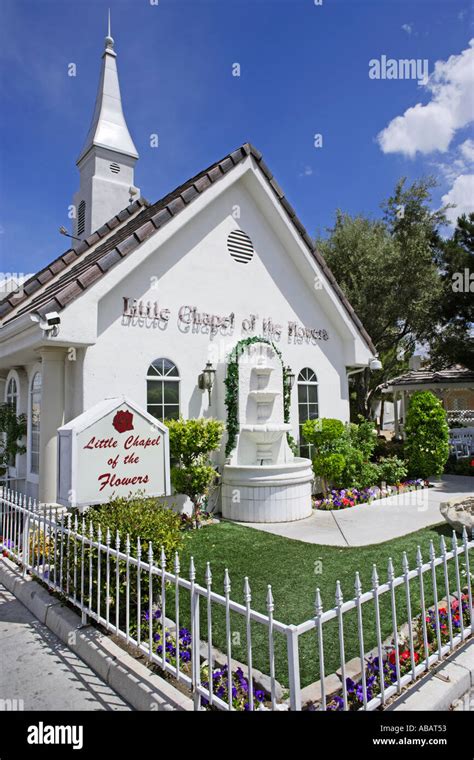 Las vegas Little Chapel Of The Flowers Wedding Chapel Stock Photo - Alamy