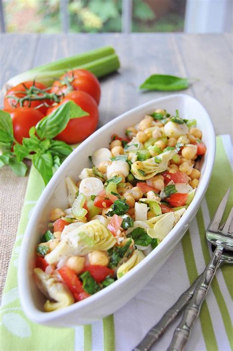 Chickpea Salad with Artichoke Hearts & Hearts of Palm - Veganosity