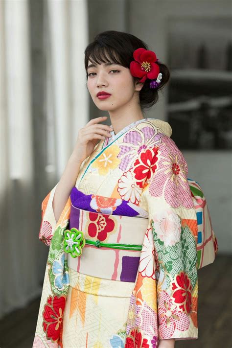 #成人式 着物 振袖 Kimono Furisode/小松菜奈 Nana Komatsu | 振袖 ヘアスタイル 成人式, 振り袖 髪型, 日本の着物