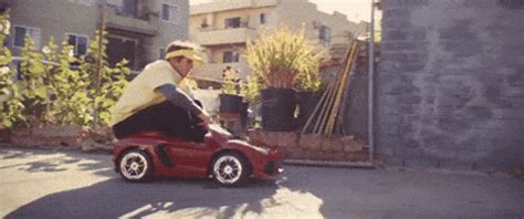 Car Chase GIFs - Find & Share on GIPHY