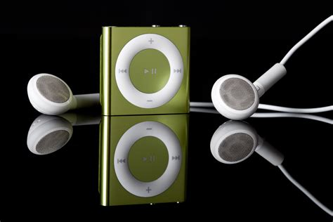 How to Set Up the iPod Shuffle (3rd & 4th Generation)