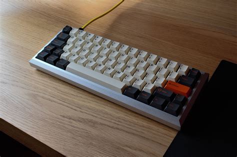 Silver 60% mechanical keyboard : MechanicalKeyboards