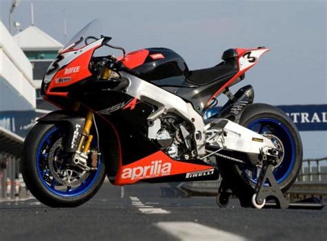 Aprilia RSV4 Official Racing Colors News - Top Speed