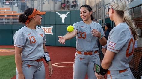 Texas softball: Horns host reunion regional with Oregon, Texas State