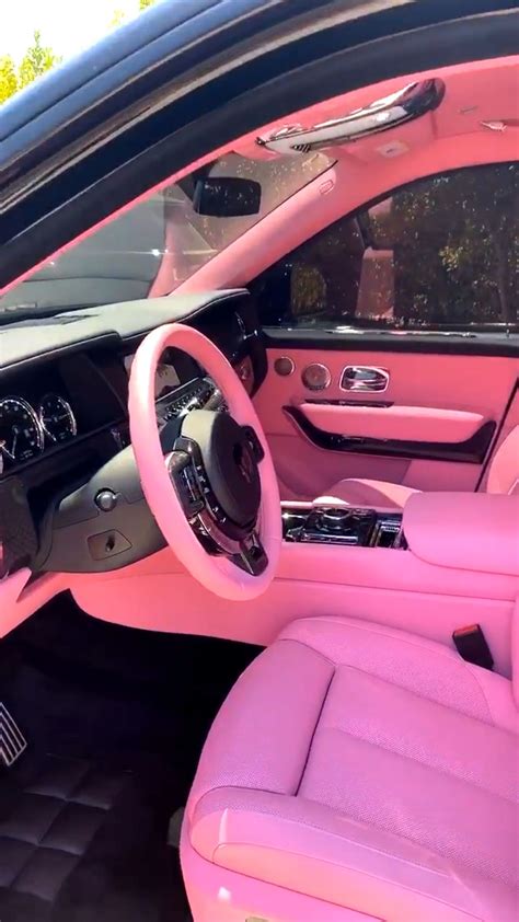 Kylie Jenner pink interior leather rolls royce car in 2020 | Kylie jenner, Pink car interior ...