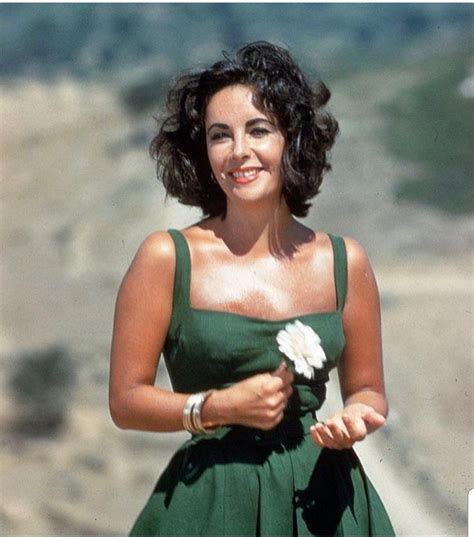 Pin by Maria Liogas on Beautiful People | Elizabeth taylor style ...