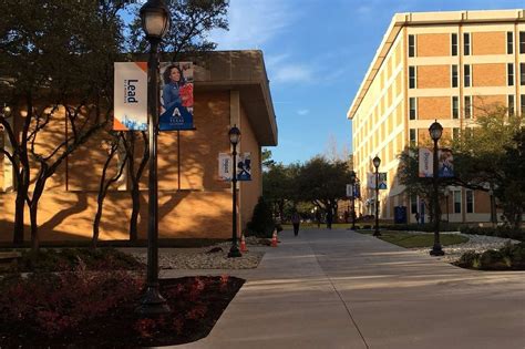 UTA Fall 2020 Student Guide: Resources and Safety Procedures | Arlington Network