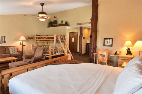 STONEY CREEK INN & CONFERENCE CENTER - Moline IL 101 18th 61265