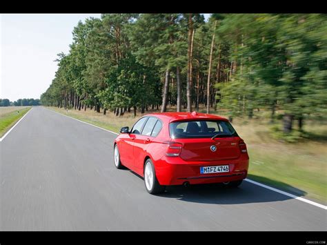 BMW 1-Series Sport Line (2012) - Rear | Caricos