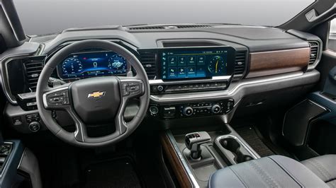 Chevrolet Silverado High Country Crew Cab 2023 Interior Wallpaper - HD ...