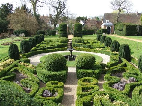 The Dutch Garden © Keith Evans :: Geograph Britain and Ireland