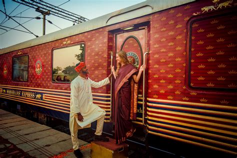 Top Famous Luxury Trains in India for Luxururios Journeys