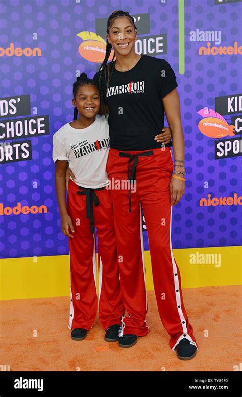 Los Angeles Sparks' Candace Parker and her daughter Lailaa Williams attend Nickelodeon's KIds ...