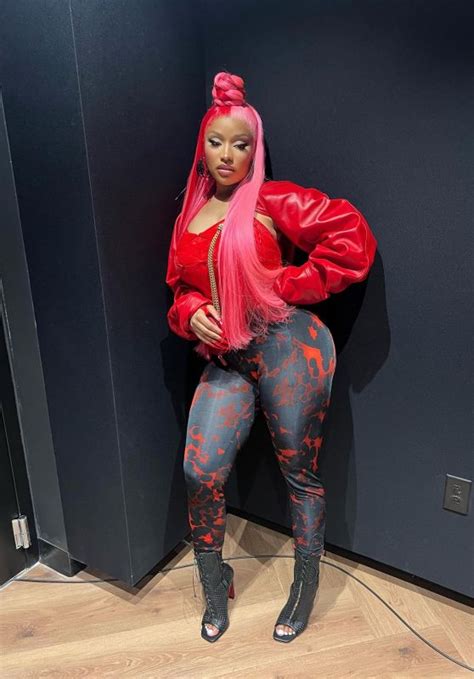 Nicki Minaj Live Stream Video and Photos 03/03/2023 • CelebMafia