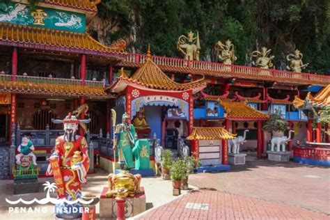 8 Best Ipoh Cave Temples You'd Be Insane to Miss [2024 Guide]